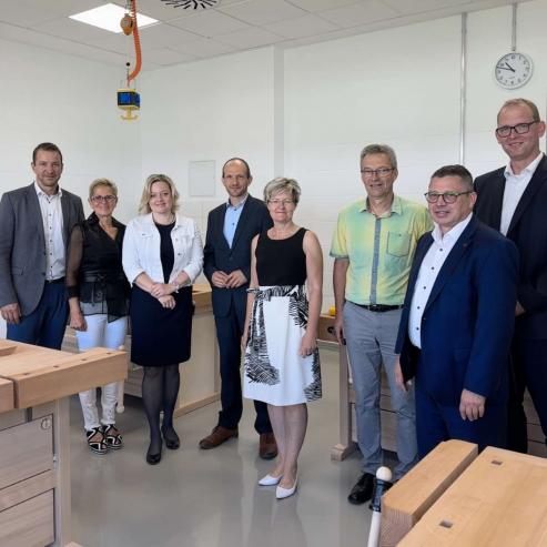 Bild zu Investition in die Zukunft: Neue Ausbildungshalle fr Weiwasser erffnet