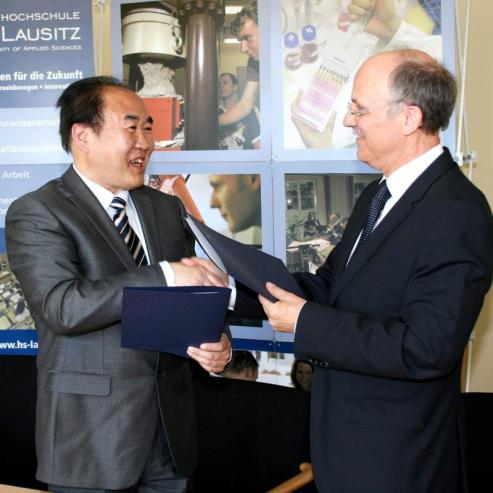 Bild zu Hochschule Lausitz und Shanghai Second Polytechnic University besiegeln Kooperation