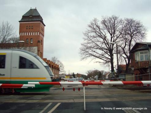 Bild zu Bahnbergang Niesky vorfristig fertig