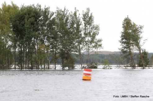 Bild zu Tsunamihnliche Welle auf dem Senftenberger See