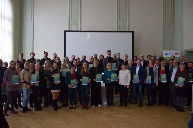 Bildtitel: Breite Beteiligung und Förderung junger Menschen Bild zu Breite Beteiligung und Förderung junger Menschen